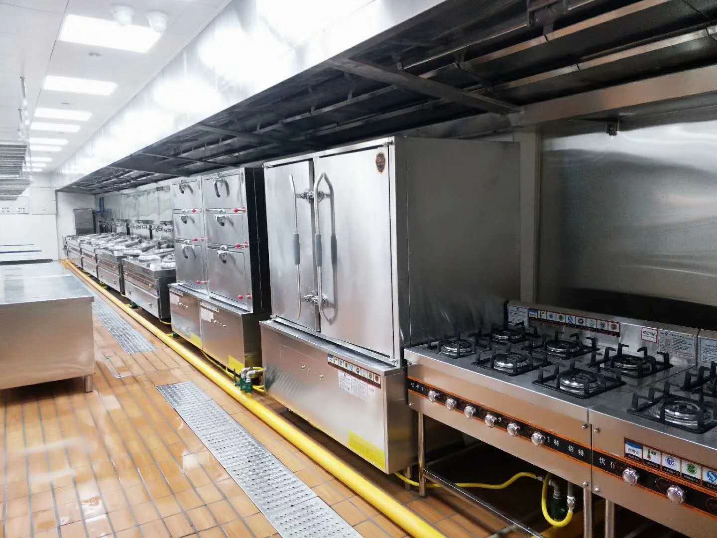 餐厅好色先生APP下载设备