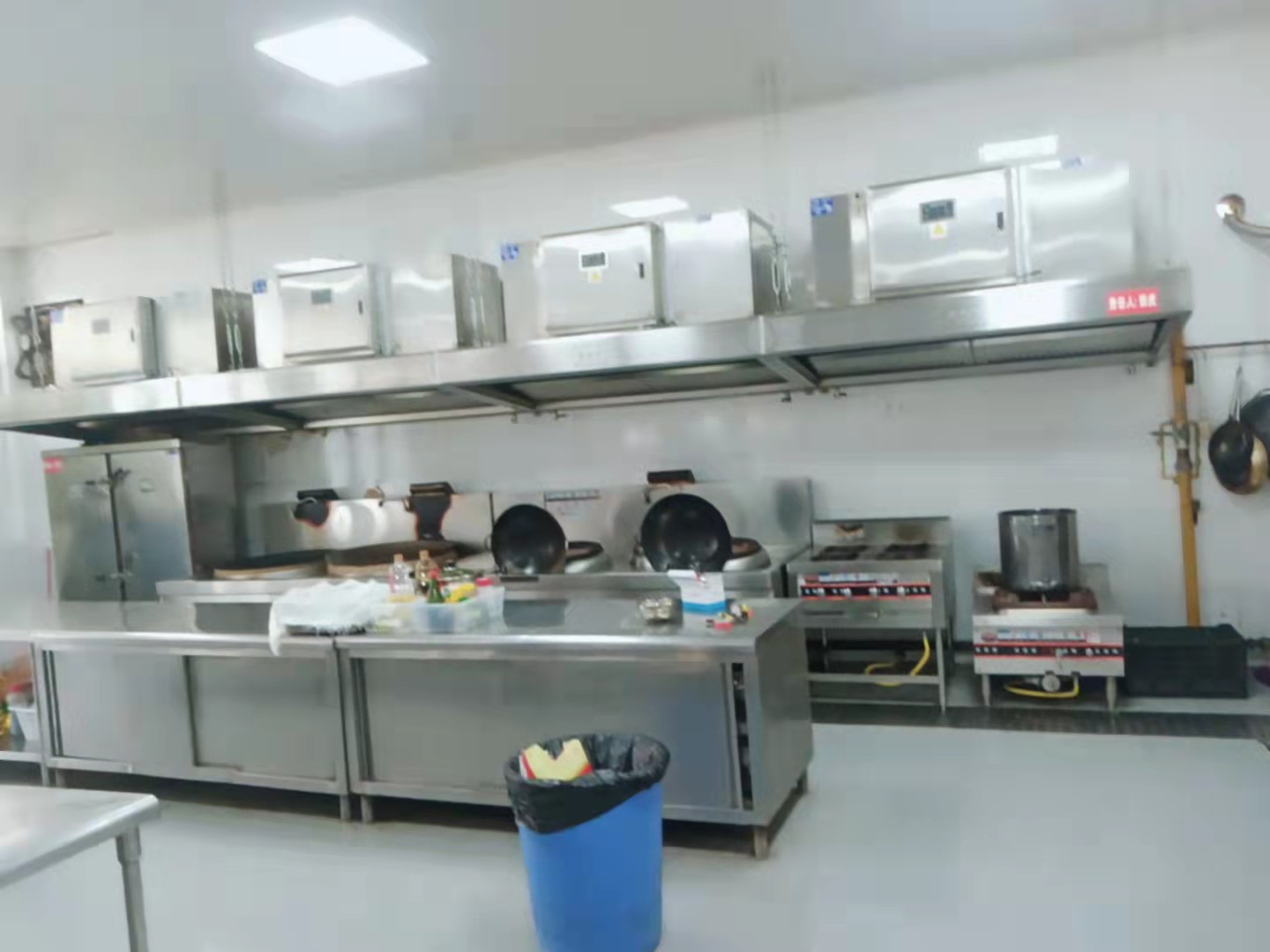 食堂好色先生APP下载设备
