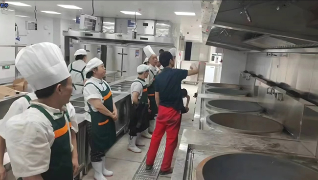 食堂好色先生APP下载设备