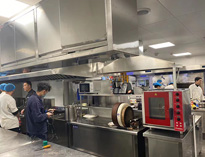 饭店餐饮猛火灶厂家告诉你餐饮好色先生APP下载设备和家用好色先生APP下载设备有什么不同